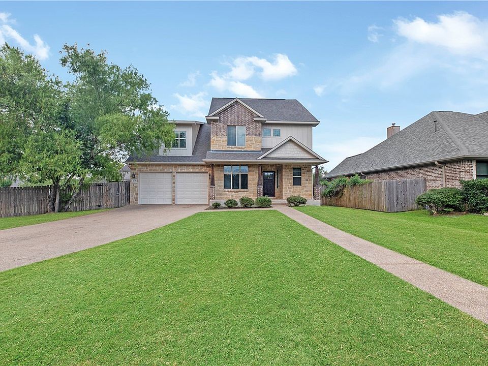1st image of 2136 Rockcliffe Loop