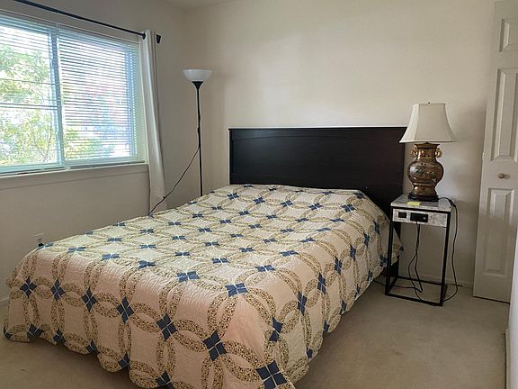 5th image of 621 Ivy League Ln #0