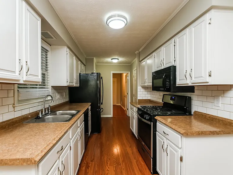 154 County Cork Dr SW — Photo 9