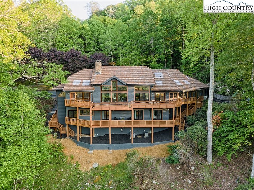 1st image of 440 Woodthrush Way