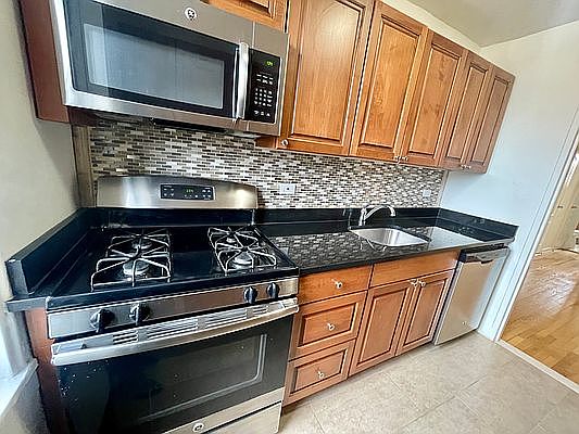 1st image of 72-81 113th St #Z7