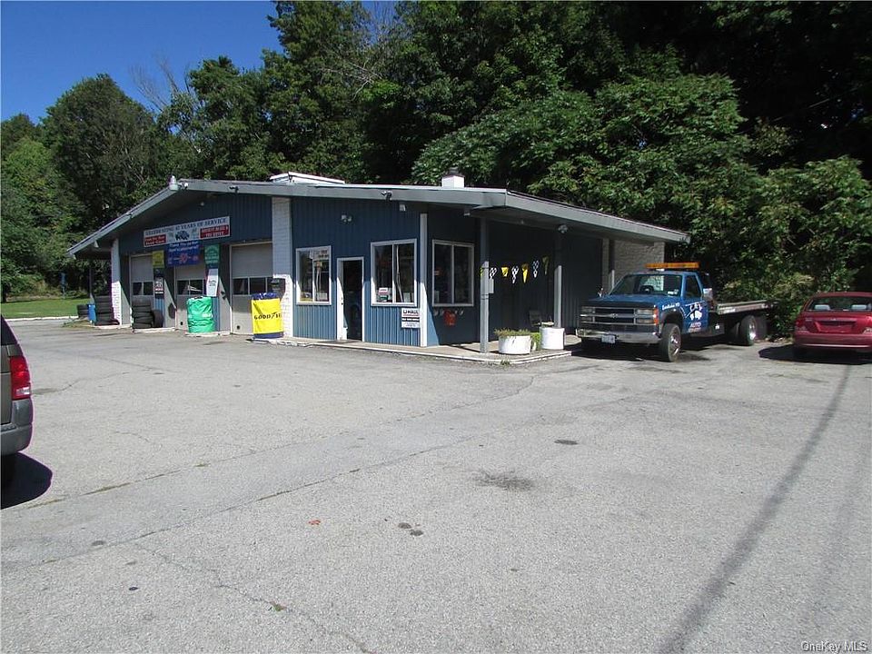 2nd image of 1603 Route 52