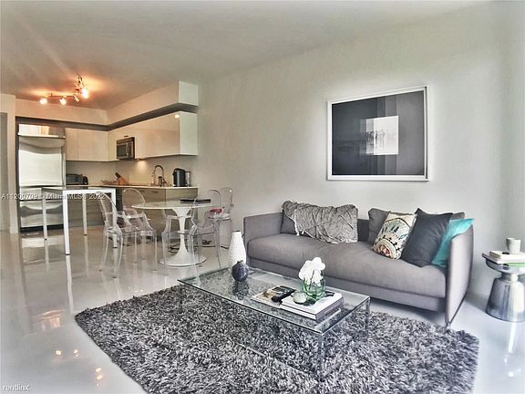 3rd image of 1300 Brickell Bay Dr APT 1203