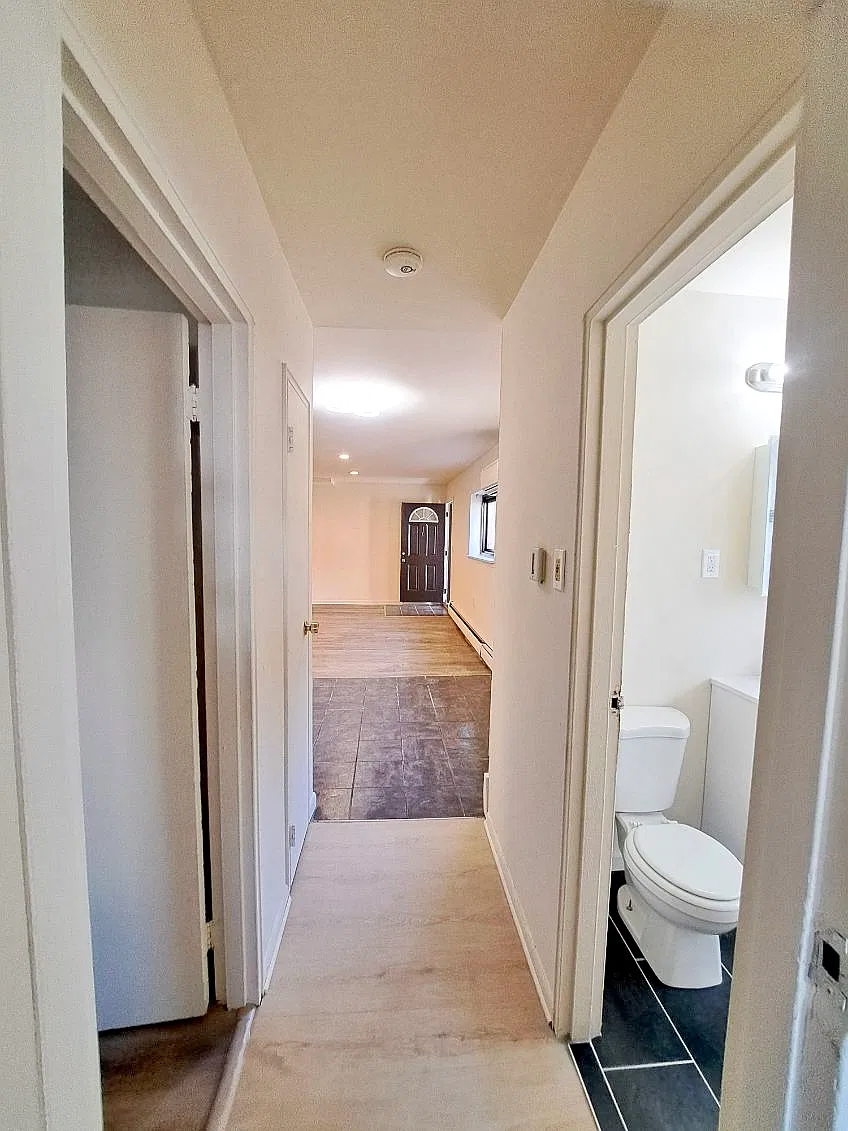 2 bed, 700 sqft, $1,995 — Photo 4