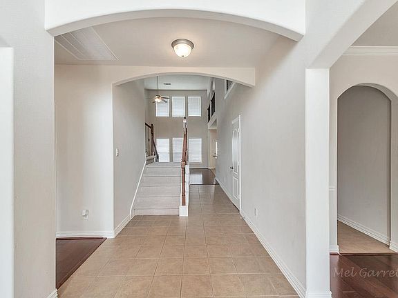 4th image of 23110 Broad Springs Ct