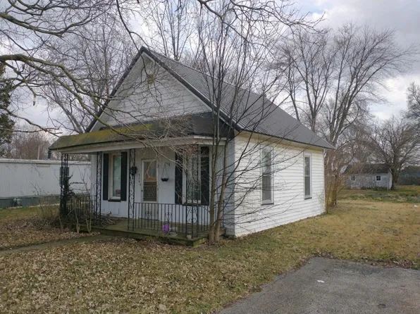 316 W Main St, Stanford, IL 61774
