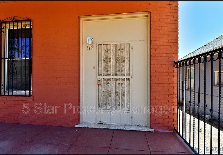 612 E Nevada Ave — Photo 5