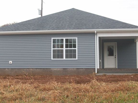 3rd image of 109 Saddlebrook Ct