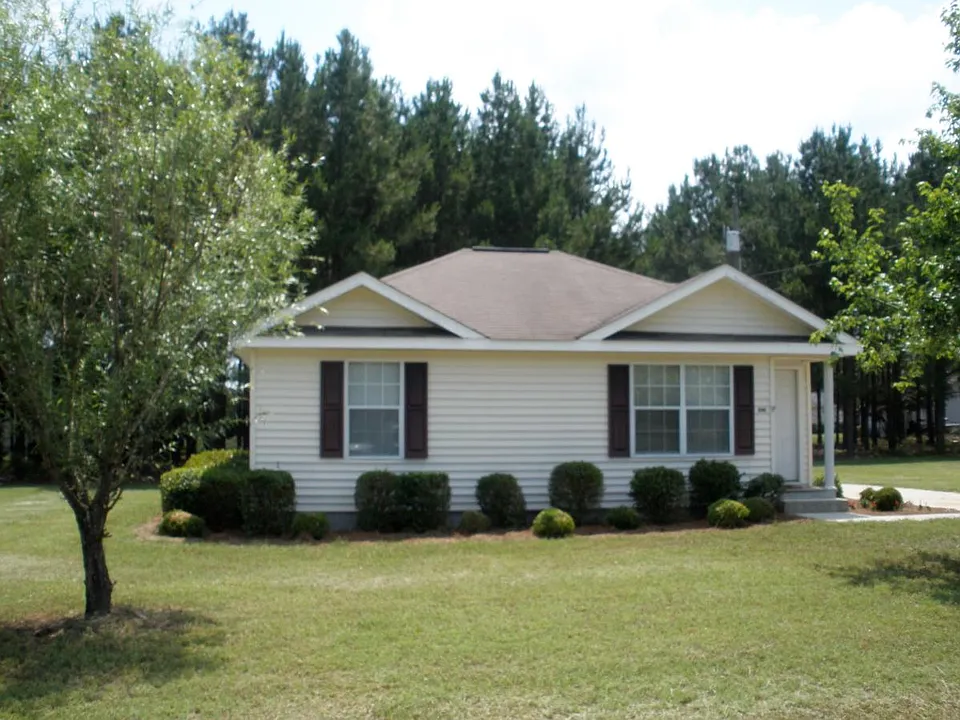 606 Windcrest Dr