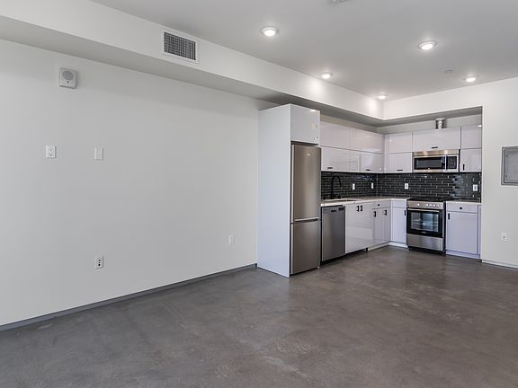 4th image of 11588 W Pico Blvd #304