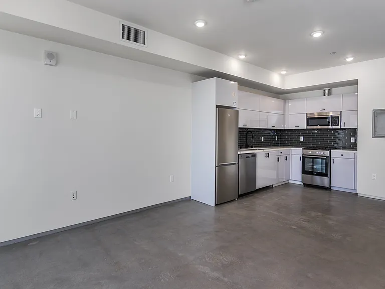 11588 W Pico Blvd #304 — Photo 4
