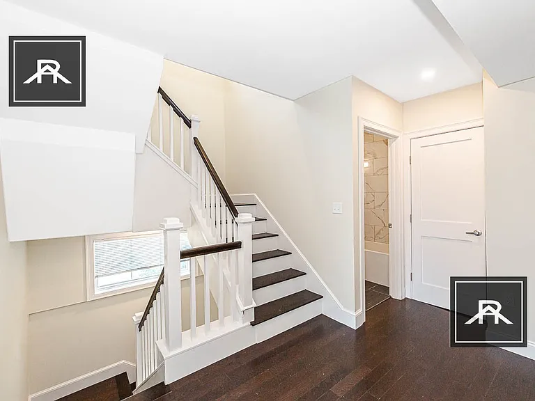 122 Jerome St — Photo 15