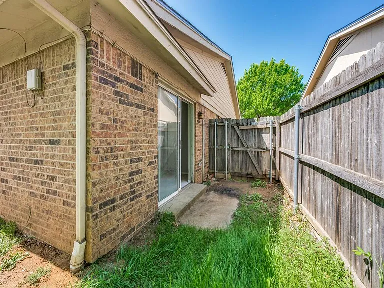 602 Billie Ruth Ln — Photo 22