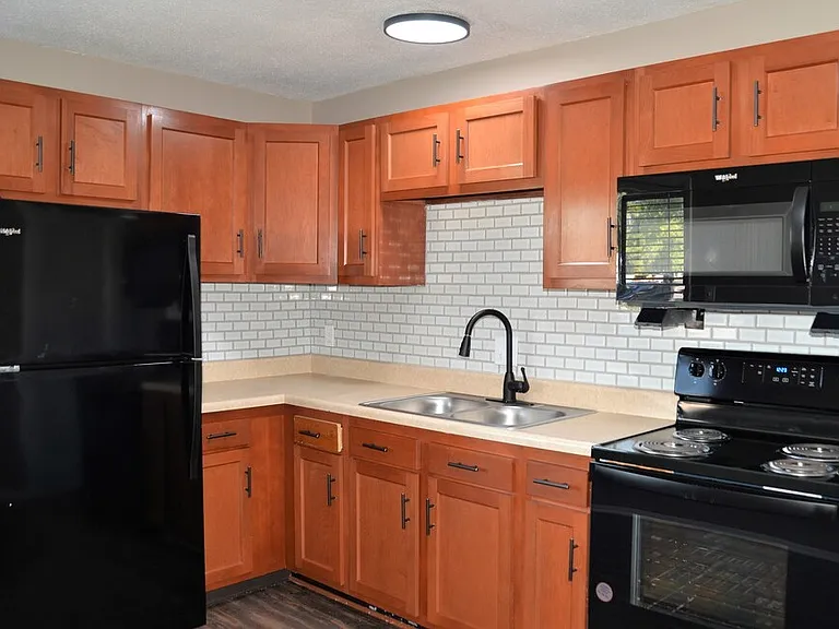 Fountainview Apartments — Photo 16