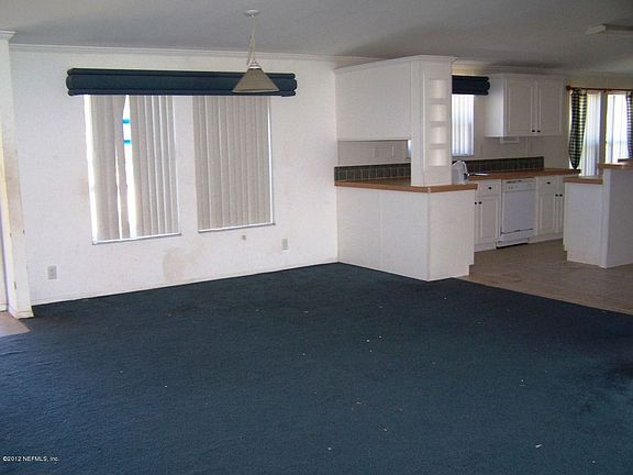 4th image of 3043 Wintergreen St