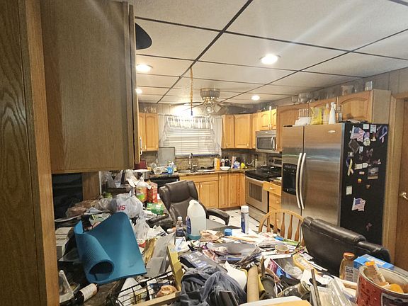 3rd image of 3501 W DIANA Avenue