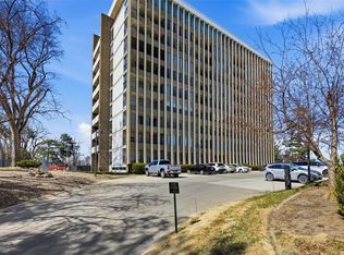 2222 1st Ave NE APT 301, Cedar Rapids, IA