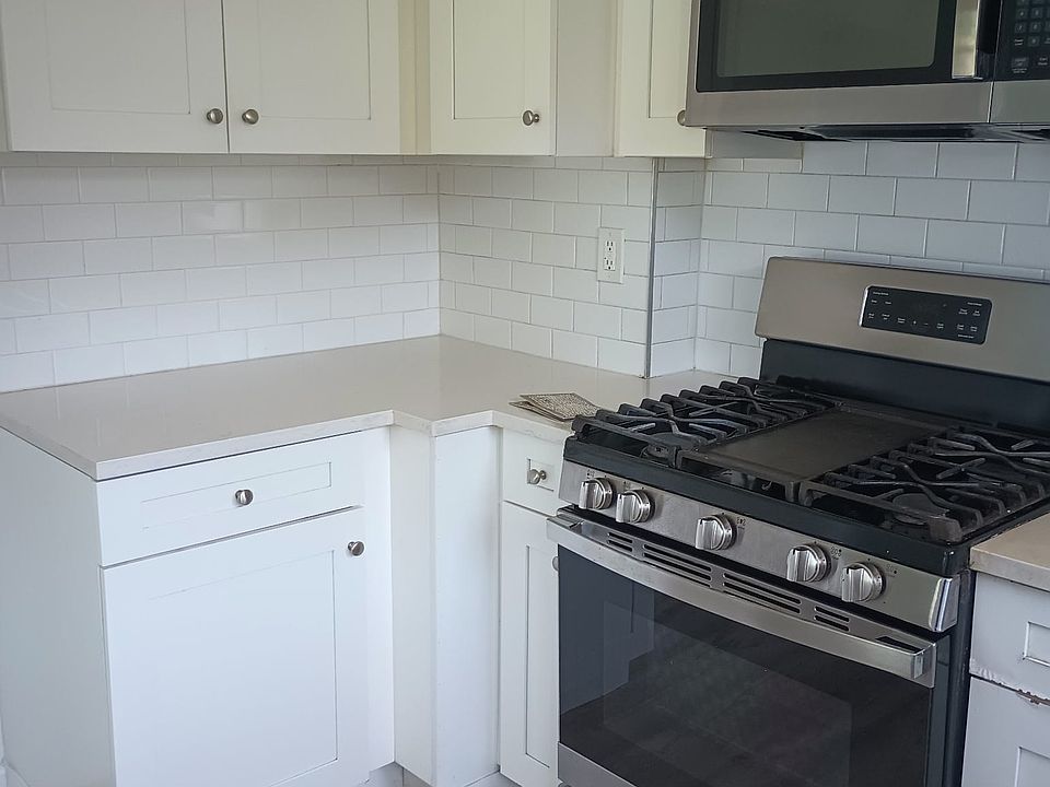 1st image of 681 Willow St