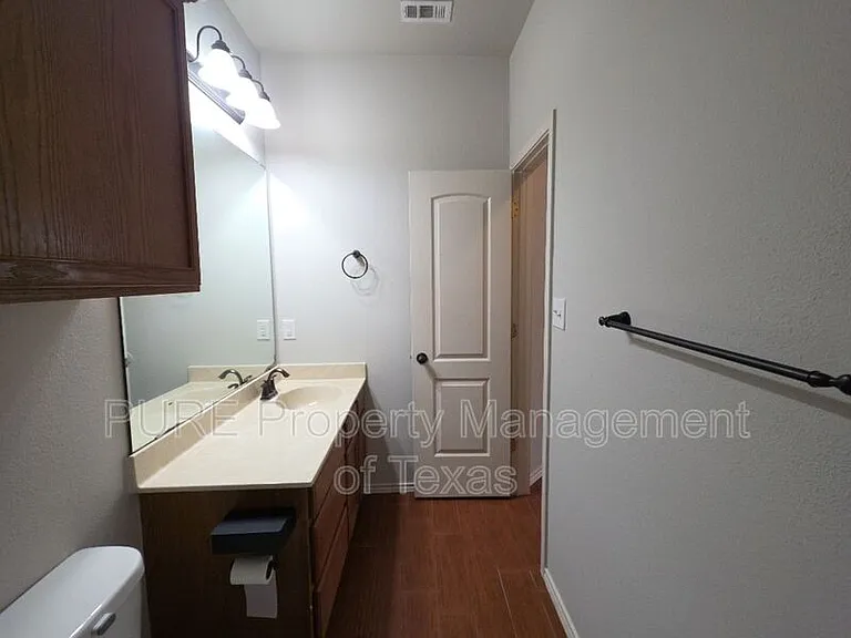 1504 Muirfield Bend Dr #A — Photo 43