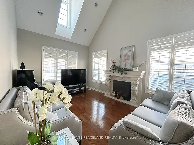 23 Halldorson Ave — Photo 5