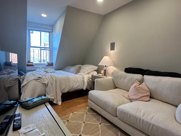 70 Pinckney St #7, Boston, MA 02114