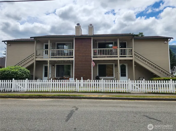 133 W 4th Street, North Bend, WA 98045