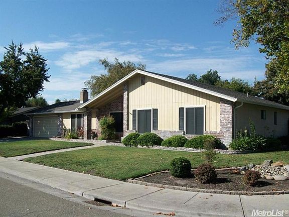 2nd image of 9763 Fountain Valley Dr