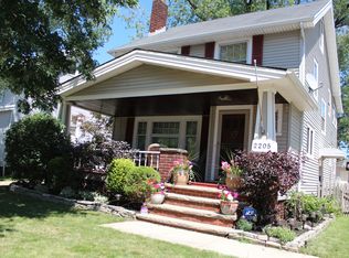 2205 Niagara Dr, Lakewood, OH 44107