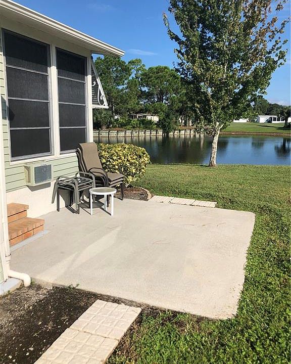 2nd image of 10086 Pine Lakes Blvd