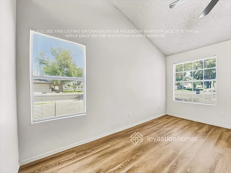 3814 W Elgin St — Photo 5