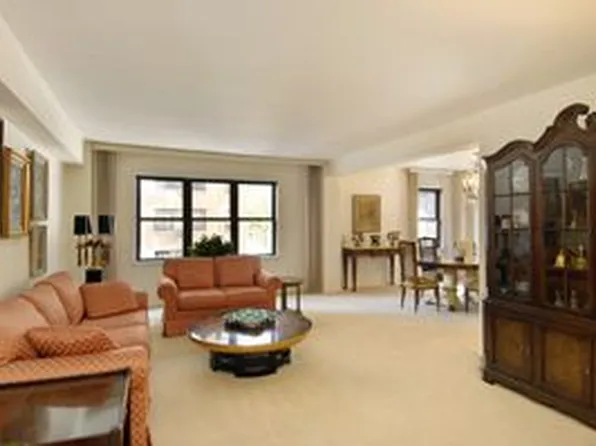 301 East 48th Street image 1 of 6