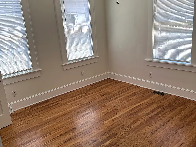 418 Pickens Ct — Photo 10