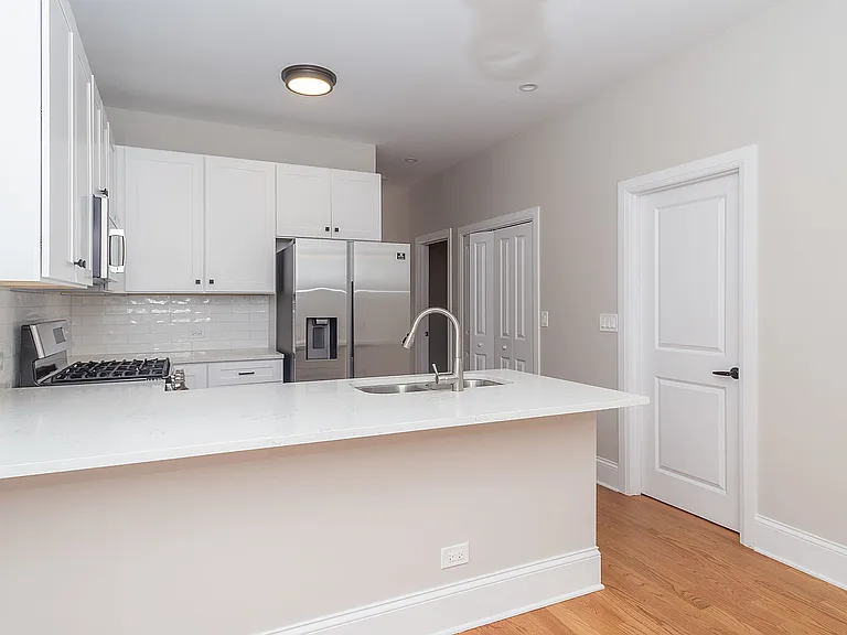 1840 N Saint Louis Ave #1 — Photo 6