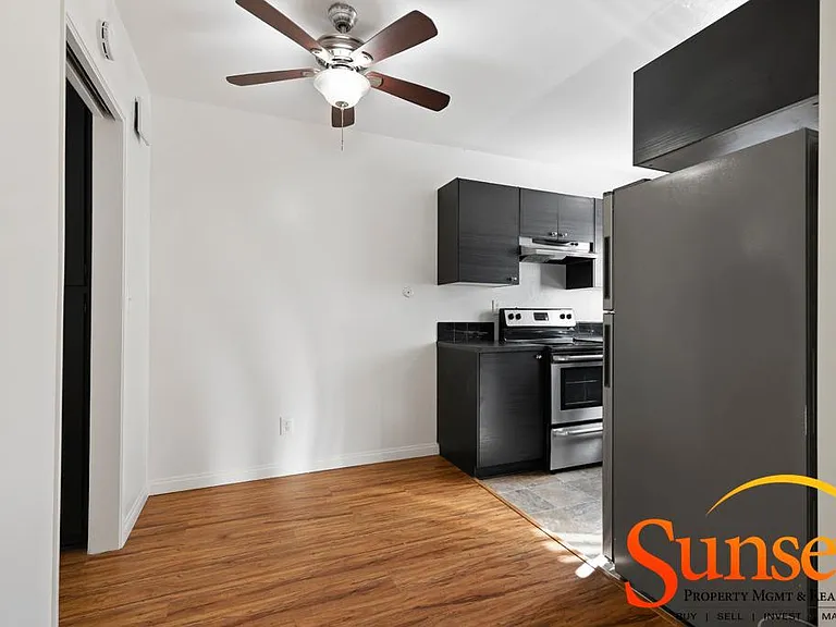 1539 Grand Ave #7 — Photo 3
