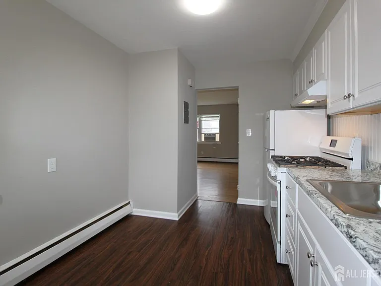 250 Penn Ave #2A — Photo 7