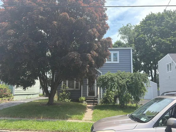 395 Ruth St, Bridgeport, CT 06606
