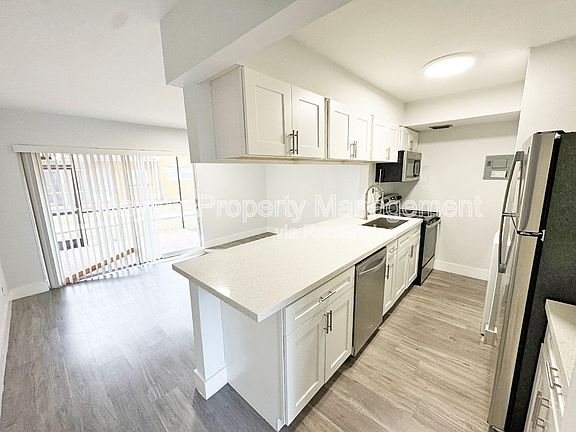 2nd image of 4503 Treehouse Ln APT 8B