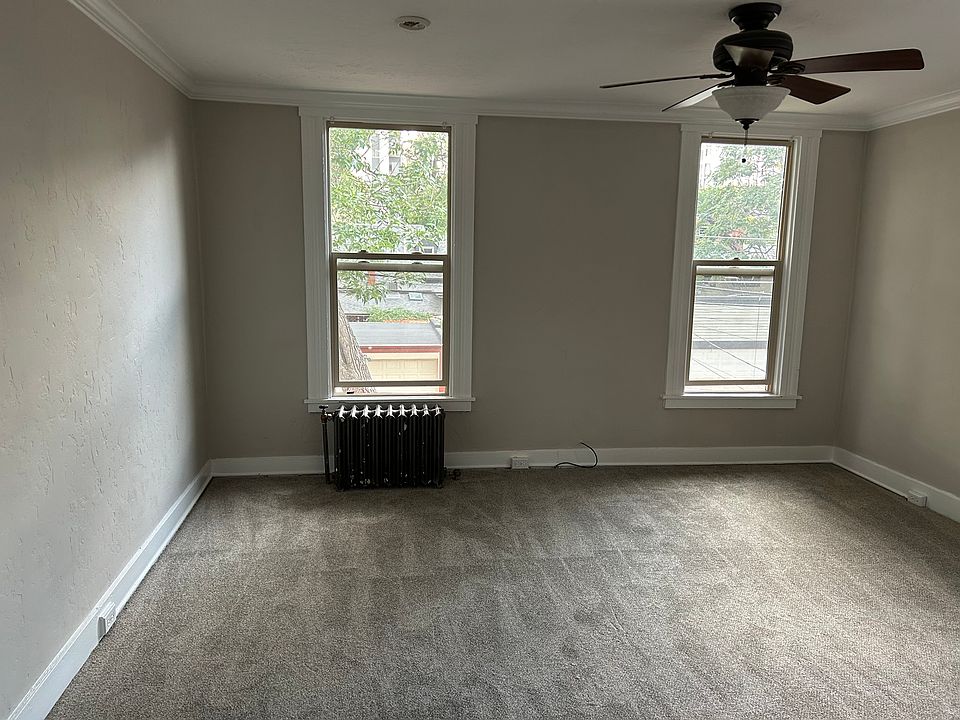 Living Room facing West