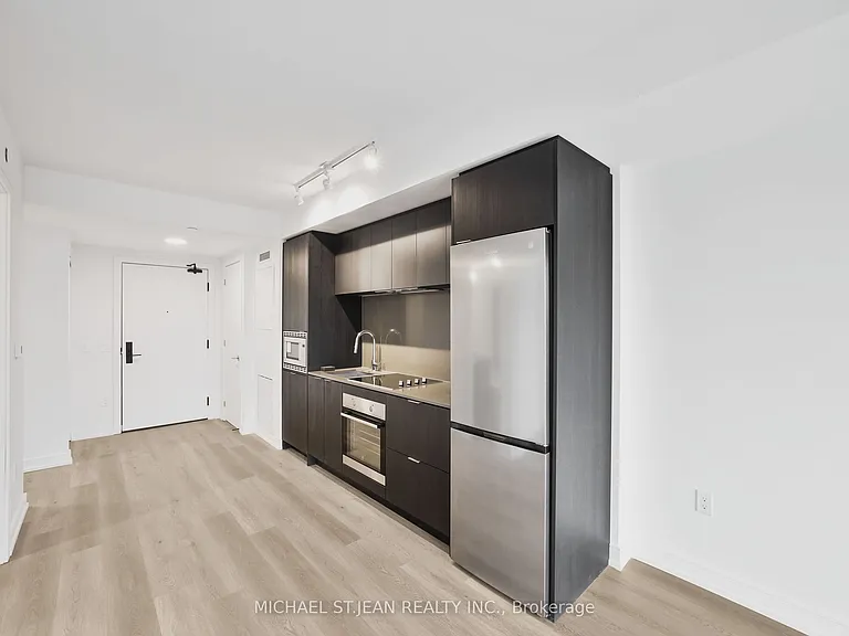 1 Jarvis St #726 — Photo 14