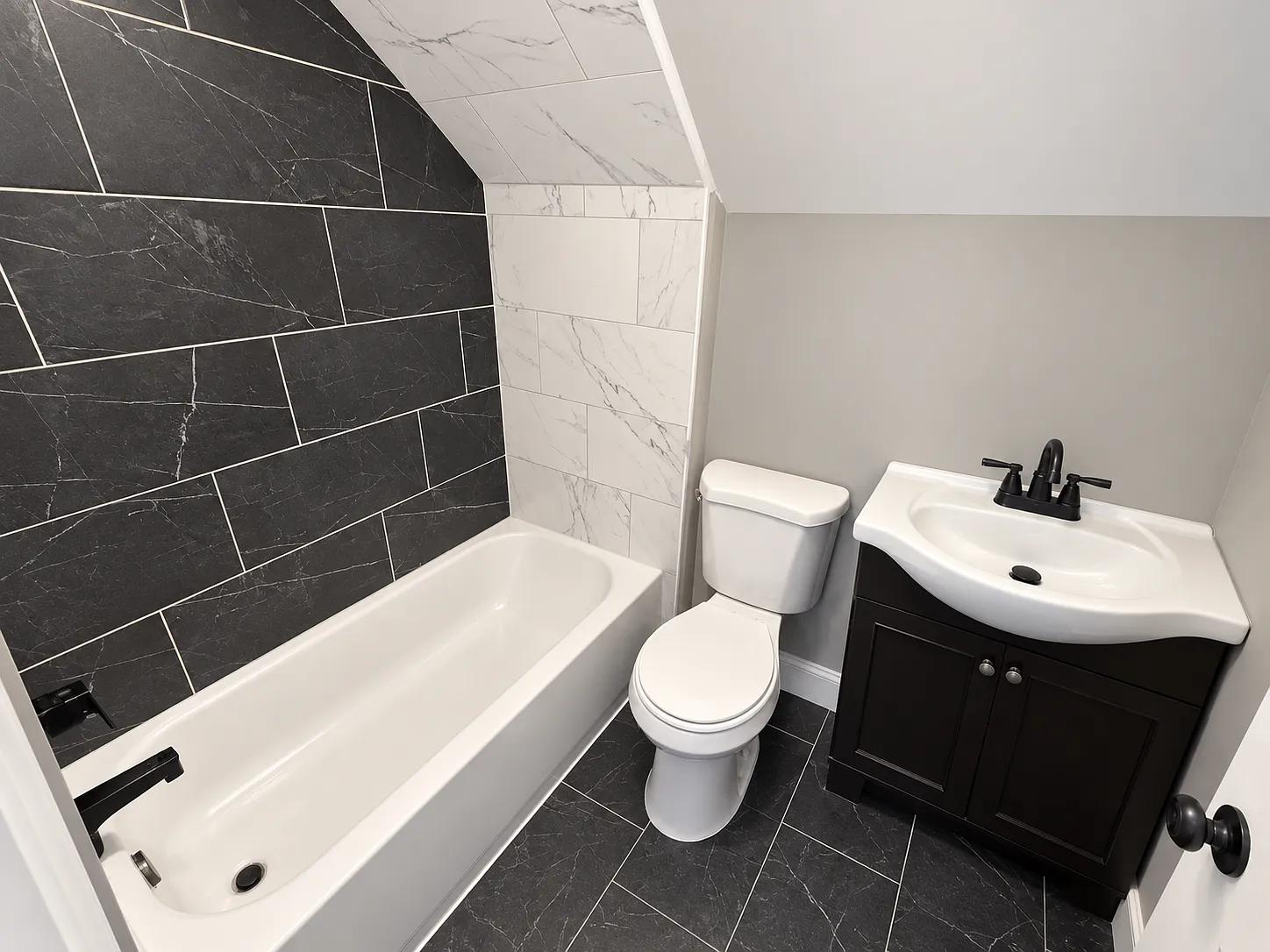 3 bed, 1200 sqft, $1,995 — Photo 3