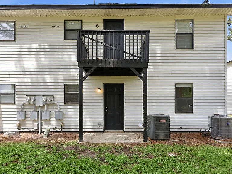 100 Ravenwood Dr #A — Photo 12