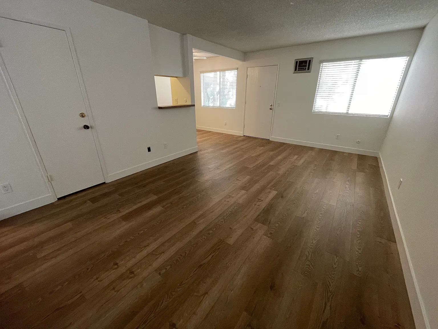 Studio, 550 sqft, $1,750 — Photo 4