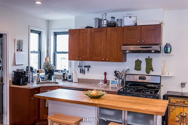 Rented by Town Residential | media 26