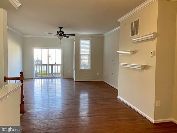 4th image of 2849 Chinkapin Oak Ln Unit 230