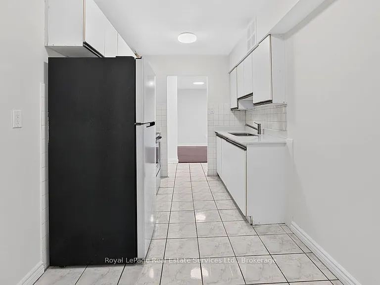 390 Dixon Rd #1406 — Photo 11