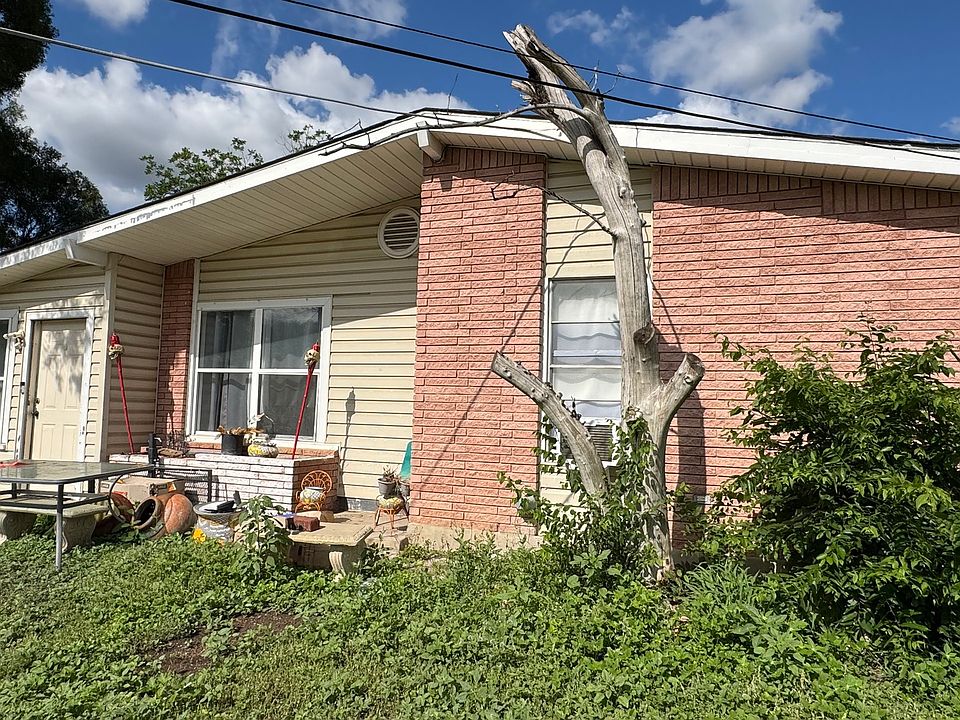 1st image of 502 EARLYWAY DR