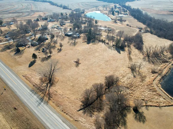 1470 Winterset Dr, Shenandoah, IA 51601