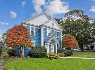 86 Elmwood Rd, New Haven, CT 06515