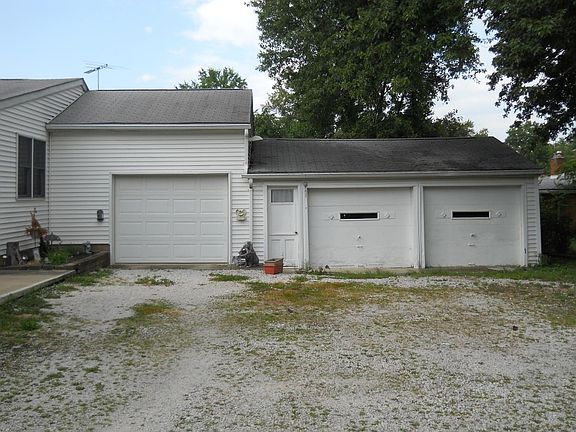4th image of 3341 & 3343 Wilson St