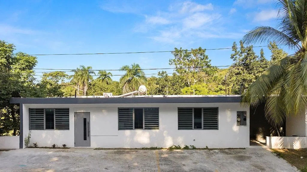 2 bed, 1.0 bath, 1427 sqft, $1,500 — Photo 1